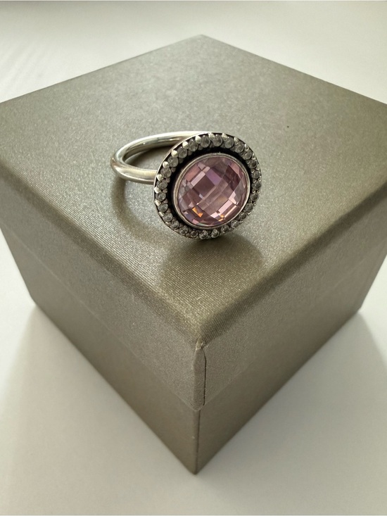 Pandora Jewelry - Size 8 - Pandora Sterling Silver Brilliant Legacy Ring w/Pink Zirconia Gemstone.